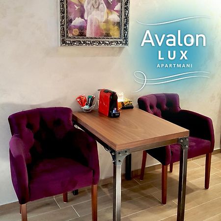 Avalon Lux Studio Apartment Novi Sad Exteriör bild